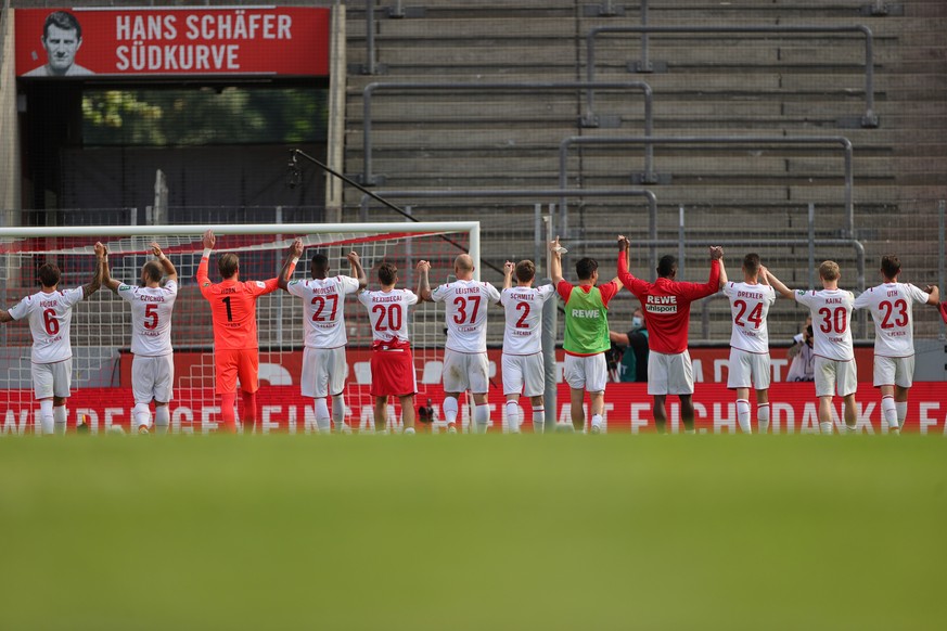 epa08498525 Cologne&#039;s players cheers after the German Bundesliga soccer match between 1. FC Koeln and Eintracht Frankfurt in Cologne, Germany, 20 June 2020. EPA/FRIEDEMANN VOGEL / POOL CONDITIONS ...