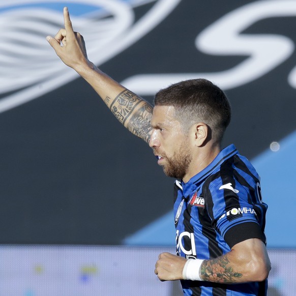 Atalanta&#039;s Papu Gomez celebrates a goal that was later disallowed, during the Serie A soccer match between Atalanta and Sassuolo at the Gewiss Stadium in Bergamo, Italy, Sunday, June 21, 2020. At ...