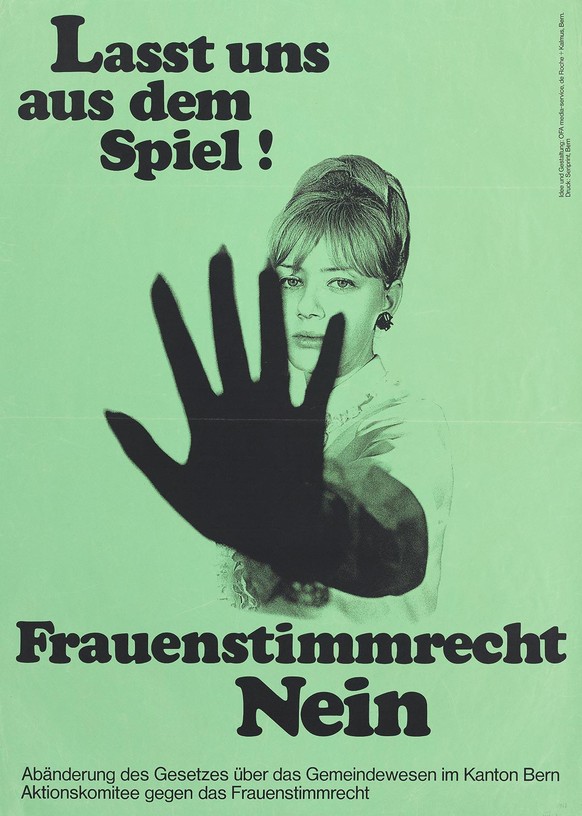 Plakat gegen die Einführung des Frauenstimmrechts auf Gemeindeebene im Kanton Bern, 1968.
https://www.posters.nb.admin.ch/discovery/delivery/41SNL_53_INST:posters/991000102739703978?lang=fr#1335463930 ...
