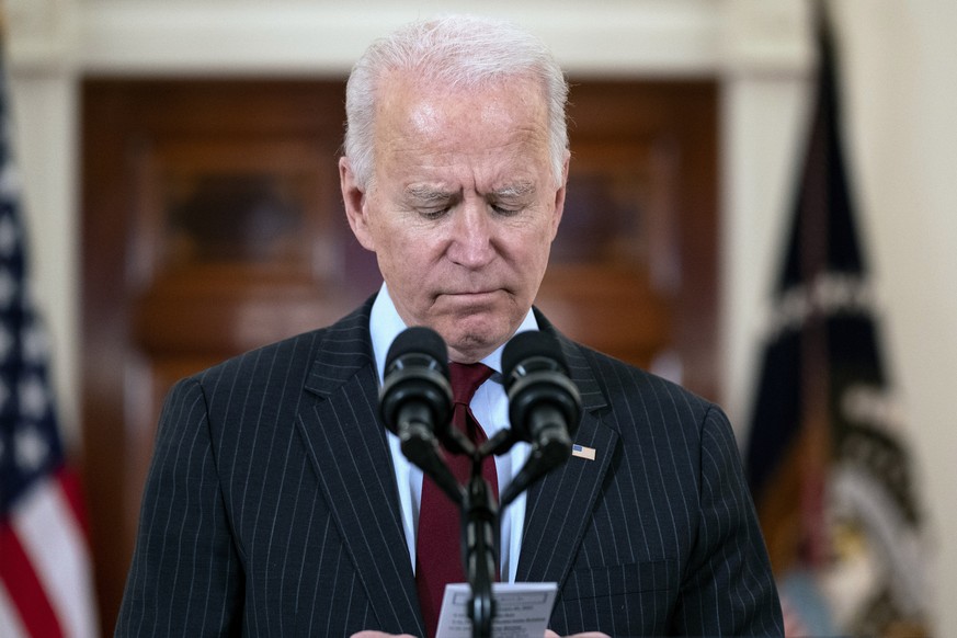 President Joe Biden reads the number of American that died from COVID-19 during a speech at the White House, Monday, Feb. 22, 2021, in Washington. (AP Photo/Evan Vucci)
Joe Biden