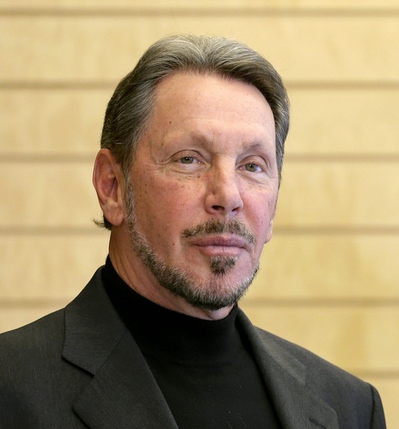 epa04158604 Larry Ellison, co-founder and Chief Executive Officer of Oracle Corp., is waiting for Japanese Prime Minister Shinzo Abe at the prime minister&#039;s official residence in Tokyo, Japan, 08 ...