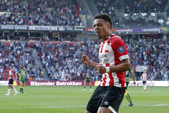 epa07520371 Donyell Malen of PSV during the Dutch Eredivisie match between PSV Eindhoven and ADO den Haag at the Phillips stadium on April 21, 2019 in Eindhoven, The Netherlands. EPA/Jeroen Putmans