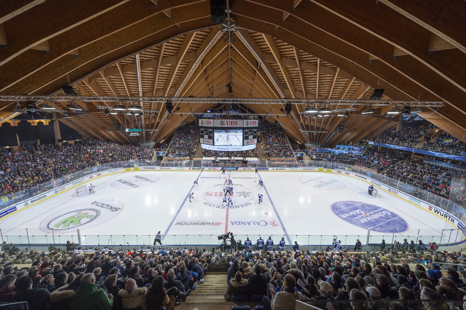 General view during the game between HC Davos and Team Canada, at the 92th Spengler Cup ice hockey tournament in Davos, Switzerland, Wednesday, December 26, 2018. (KEYSTONE/Melanie Duchene).