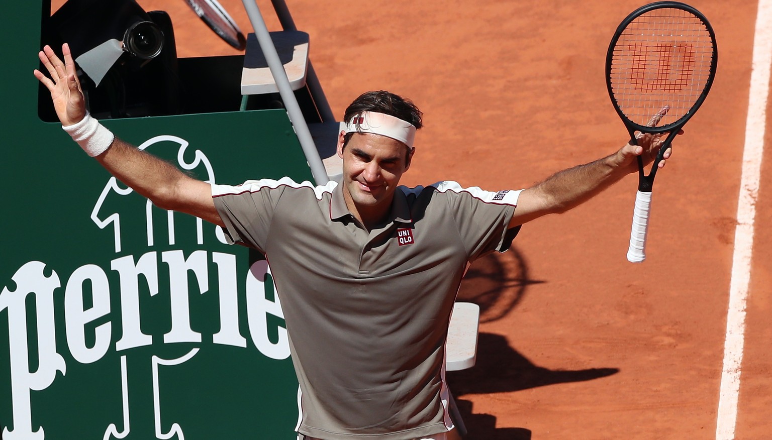 epa07620115 Roger Federer of Switzerland reacts after winning against Leonardo Mayer of Argentina their men’s round of 16 match during the French Open tennis tournament at Roland Garros in Paris, Fran ...