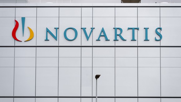 ARCHIVBILD ZU DEN QUARTALSZAHLEN BEI NOVARTIS --- Das Novartis-Logo an einem Produktionswerk von Novartis in Stein, am Montag, 3. September 2018. (KEYSTONE/Georgios Kefalas)