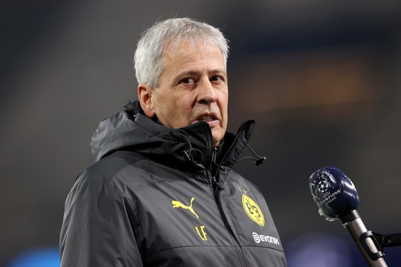 epa08857676 Dortmund&#039;s head coach Lucien Favre talks to the media ahead of the UEFA Champions League group F soccer match between Borussia Dortmund and SS Lazio in Dortmund, Germany, 02 December  ...