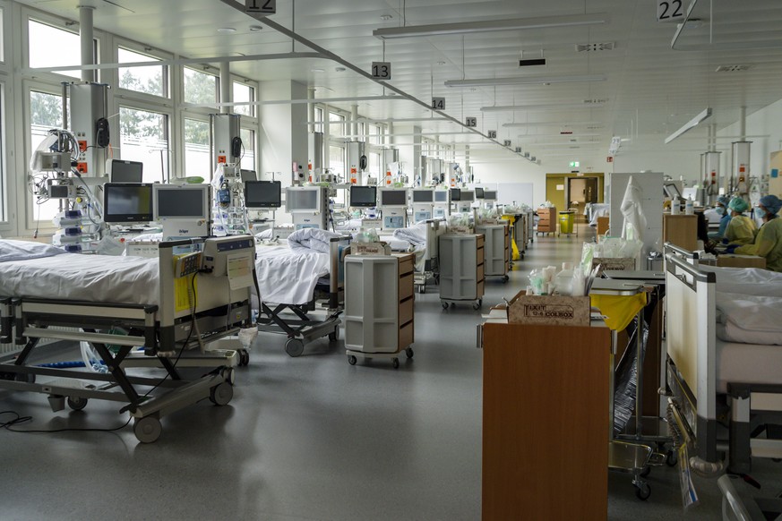Eine erweiterte Notfallabteilung, die in der Perioperativen Anaesthesie Holding-Area (PAHoA) eingerichtet wurde, im Kantonsspital Baselland (KSBL) am Standort Bruderholz in Binningen, am Donnerstag, 2 ...