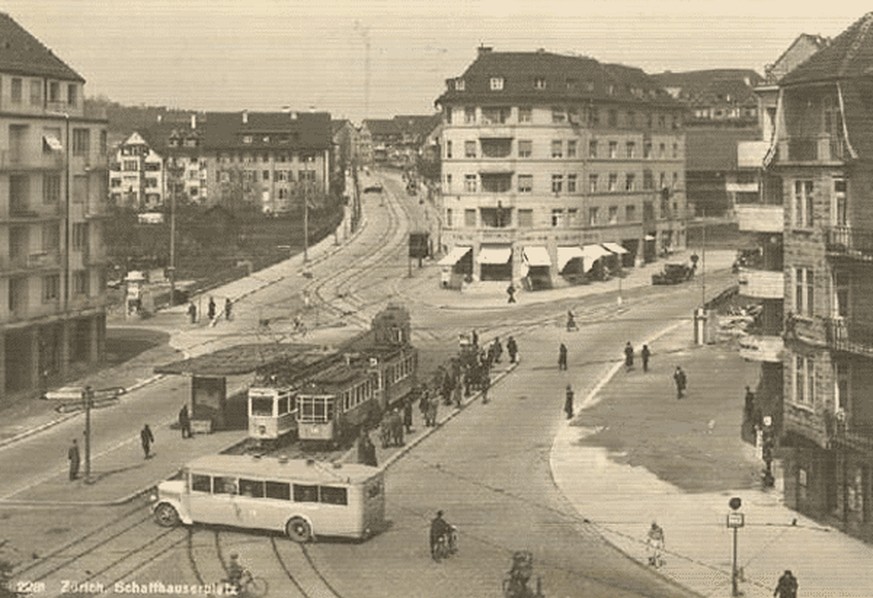 Der Schaffhauserplatz 1932.