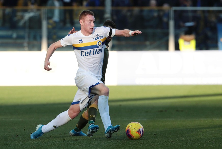 Parma&#039;s Dejan Kulusevski goes for the ball during the Italian Serie A soccer match between Parma and Brescia at the Ennio Tardini stadium in Parma, Italy, Sunday, Dec. 22, 2019. (Elisabetta Barac ...