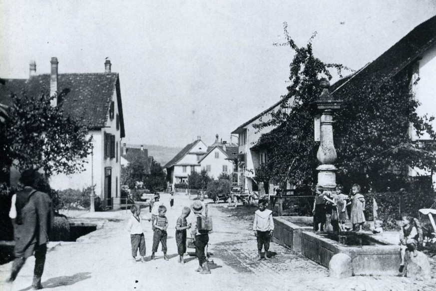Im alten Dorfzentrum Albisrieden 1905.