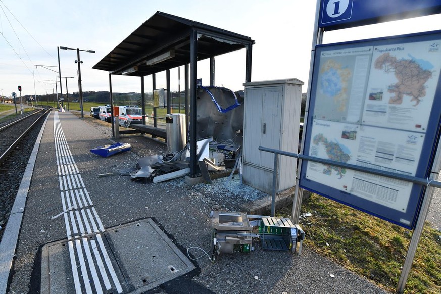 Ticketautomat Station Lütisburg gesprengt, 13.03.2021
