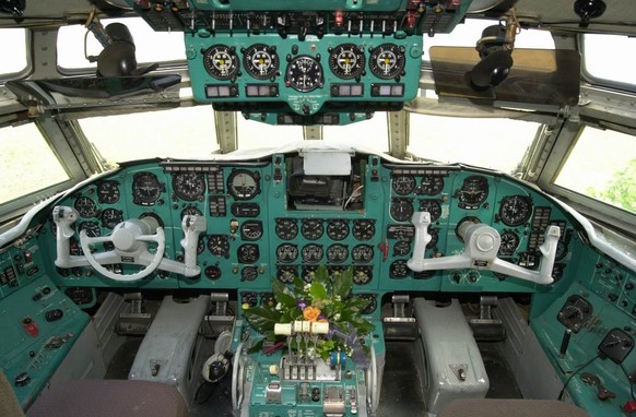 Computer? Fehlanzeige! Blick in das Cockpit einer Il-62.