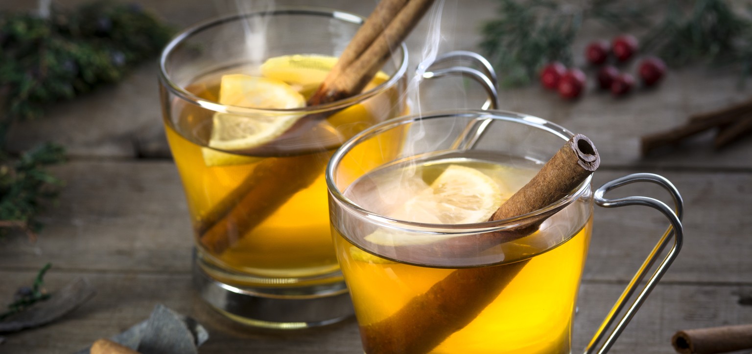 hot toddy erkältungs drink cocktail winter grippe whisky