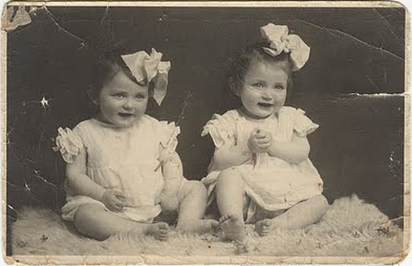 Eva Mozes Kor und ihre Zwillingsschwester Miriam wurden von Mengele für Experimente in der Zwillingsforschung missbraucht. Zum 50. Jahrestag der Befreiung von Auschwitz vergab sie persönlich allen Nat ...