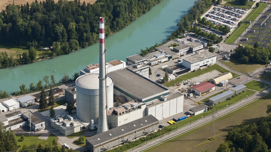 Das Kernkraftwerk Muehleberg an der Aare bei Bern am Donnerstag, 9. August 2012. (KEYSTONE/Alessandro Della Bella)