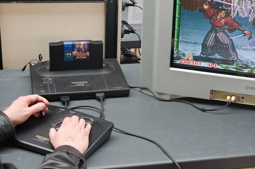 Console de jeux SNK Neo-Geo exposée aux Retrograming Days V à la Halle des Expositions d’Évreux