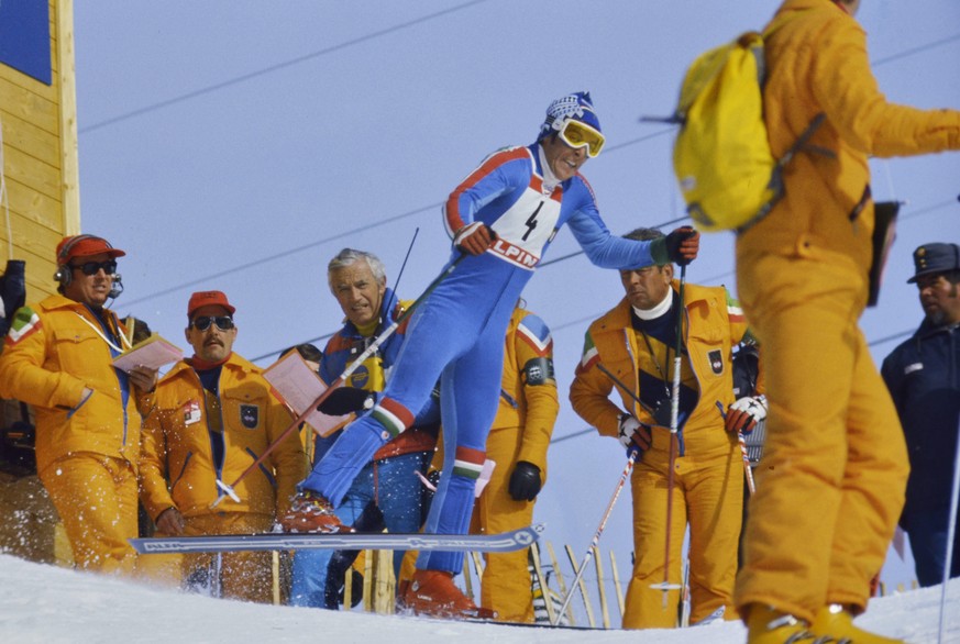 Ski Alpin Olympische Spiele Innsbruck 1976: THOENI (ITA) Olympische Winterspiele Innsbruck 04-15.02.1976 Riesentorlauf Herren 10.02.1976 Gustavo THOENI (Italien) Innsbruck Oesterreich *** alpine skiin ...