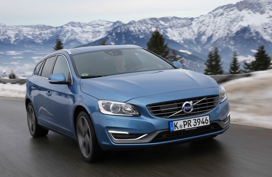 This undated photo provided by Volvo shows the 2016 Volvo V60. The Volvo V60 Cross Country has Scandinavian style, but the standard model lacks the rearview camera. (Volvo via AP)