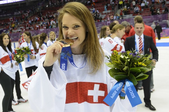 Switzerland&#039;s ice hockey women goalkeeper Florence Schelling celebrates her bronze medal during the women&#039;s ice hockey victory ceremony at the XXII Winter Olympics 2014 Sochi, at the Bolshoy ...