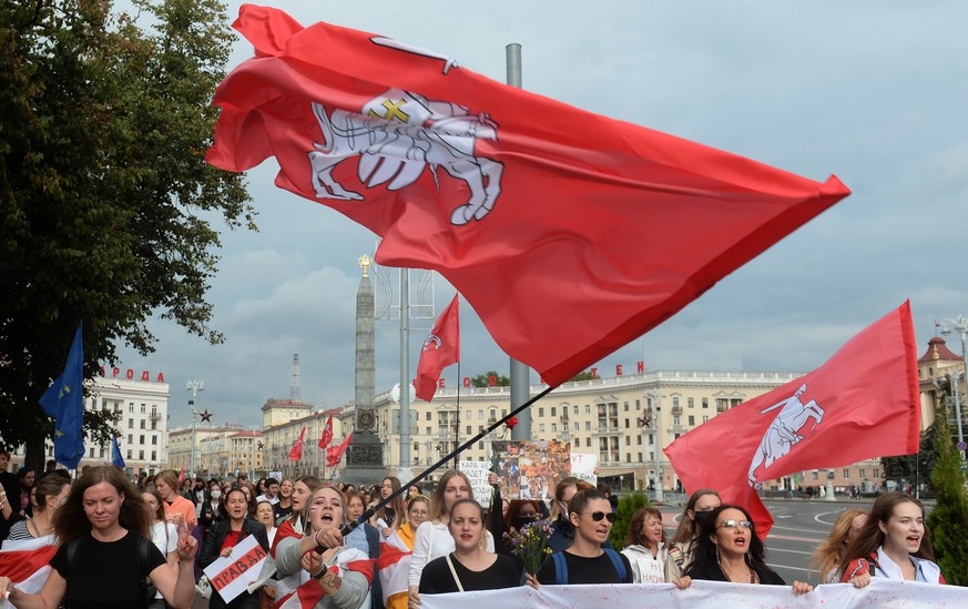 epa08648679 Belarus women take part in a Women&#039;s March across central Minsk, Belarus, 05 September 2020. Opposition activists continue their every day protest actions, demanding new elections und ...