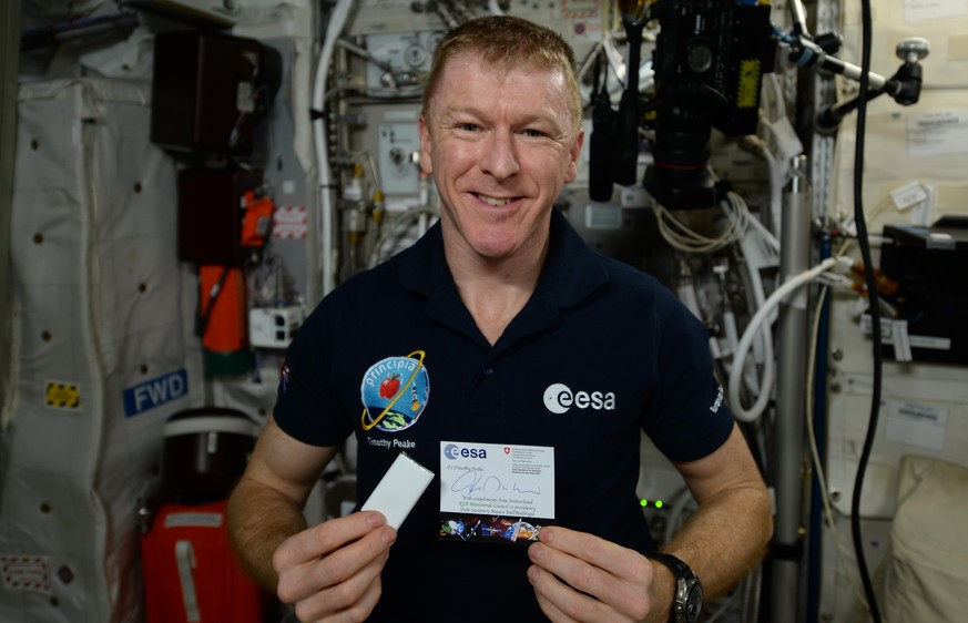 Als Dankeschön für den süssen Gruss schickte der britische Astronaut Tim Peake ein Selfie mit der Schoggi.
