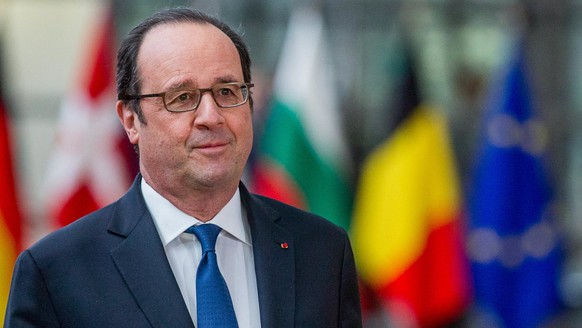 epa05838788 French President Francois Hollande arrives at the European spring summit in Brussels, Belgium, 09 March 2017. European leaders will mainly focus on election of the European Council Preside ...