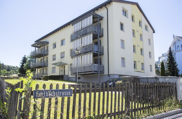 epa08517975 A general view shows the apartment building where a man and two children have been found dead, in Eschenz, Switzerland, 30 June 2020. Media reports state that according to the police, a 38 ...