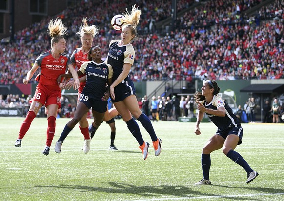 Portland Thorns&#039; Crystal Dunn (19) heads the ball away during a National Women&#039;s Soccer League Championship Game held at Providence Park in Portland, Ore. on Saturday, Sept. 22, 2018. (Adam  ...