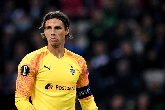 epa07854630 Moenchengladbach&#039;s goalkeeper Yann Sommer reacts during the UEFA Europa League group J soccer match between Borussia Moenchengladbach and Wolfsberger AC in Moenchengladbach, Germany,  ...