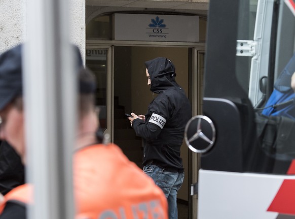 Der 53-jährige Schweizer, der 2017 mit einer Kettensäge die Schaffhauser Filiale der CSS-Versicherung stürmte, wird mit einer stationären Massnahme bestraft. Vor dem Schaffhauser Kantonsgericht gab er ...