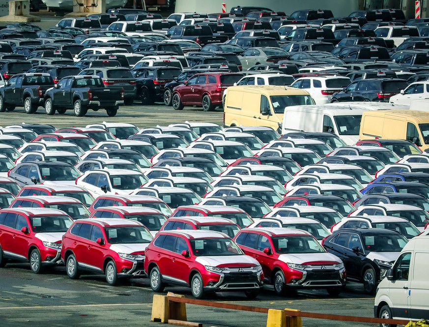 epa08147775 (FILE) - Imported Outlander SUVs (front) of Japanese car maker Mitsubishi seen at the port of Bremerhaven, northern Germany, 25 March 2019 (reissued 21 January 2020). Reports on 21 January ...