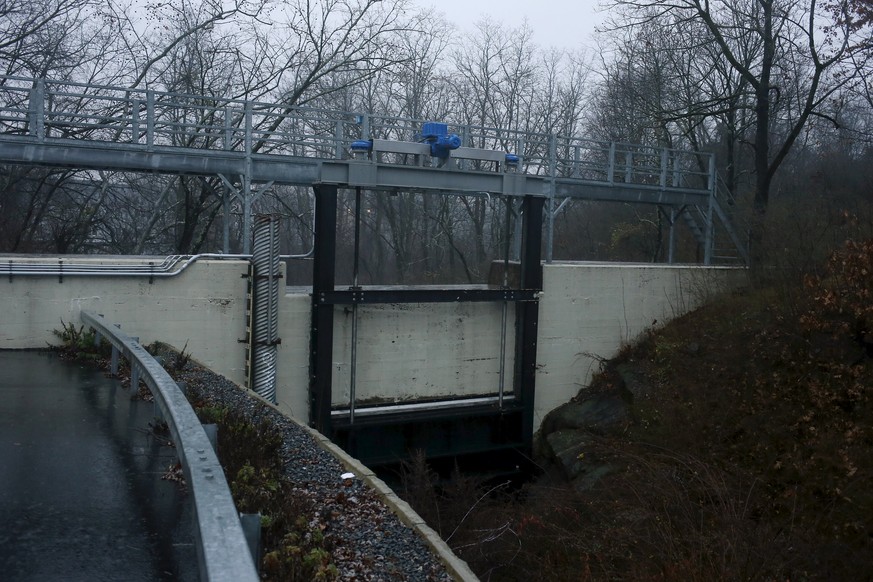 The sluice gate of the Boman Avenue Dam is pictured in Rye, New York, December 23, 2015. Iranian hackers breached the control system of a dam near New York City in 2013, an infiltration that raised co ...