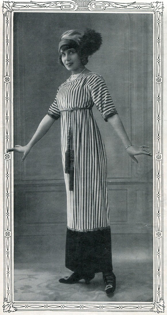Nach 1900 entwarfen Modeschöpfer wie der Franzose Paul Poiret erste korsettlose Gewänder.