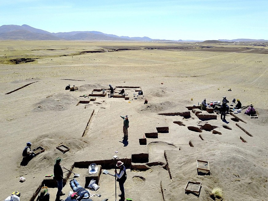 Ausgrabungen auf dem Altiplano in Peru.