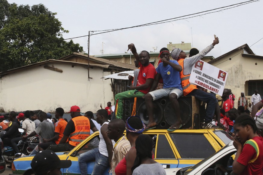 People protest on the streets of Conakry, Guinea, Thursday, Oct. 24, 2019. Some thousands of people marched Thursday in the streets of Guinea&#039;s capital protesting a bid by the president to seek a ...