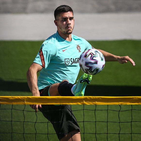 epa09232895 Portugal player Andre Silva, in action during the Portuguese National Team preparation for the Euro 2020, in Oeiras, on the outskirts of Lisbon, Portugal, 28 May 2021. EPA/RODRIGO ANTUNES
