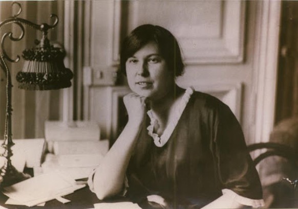 Marguerite Borel, bekannt als Camille Marbo (1883–1969), war eine französische Autorin, Präsidentin und Preisträgerin des Literaturpreises Prix Femina 1913 und Chefin der Société des gens de lettres,  ...