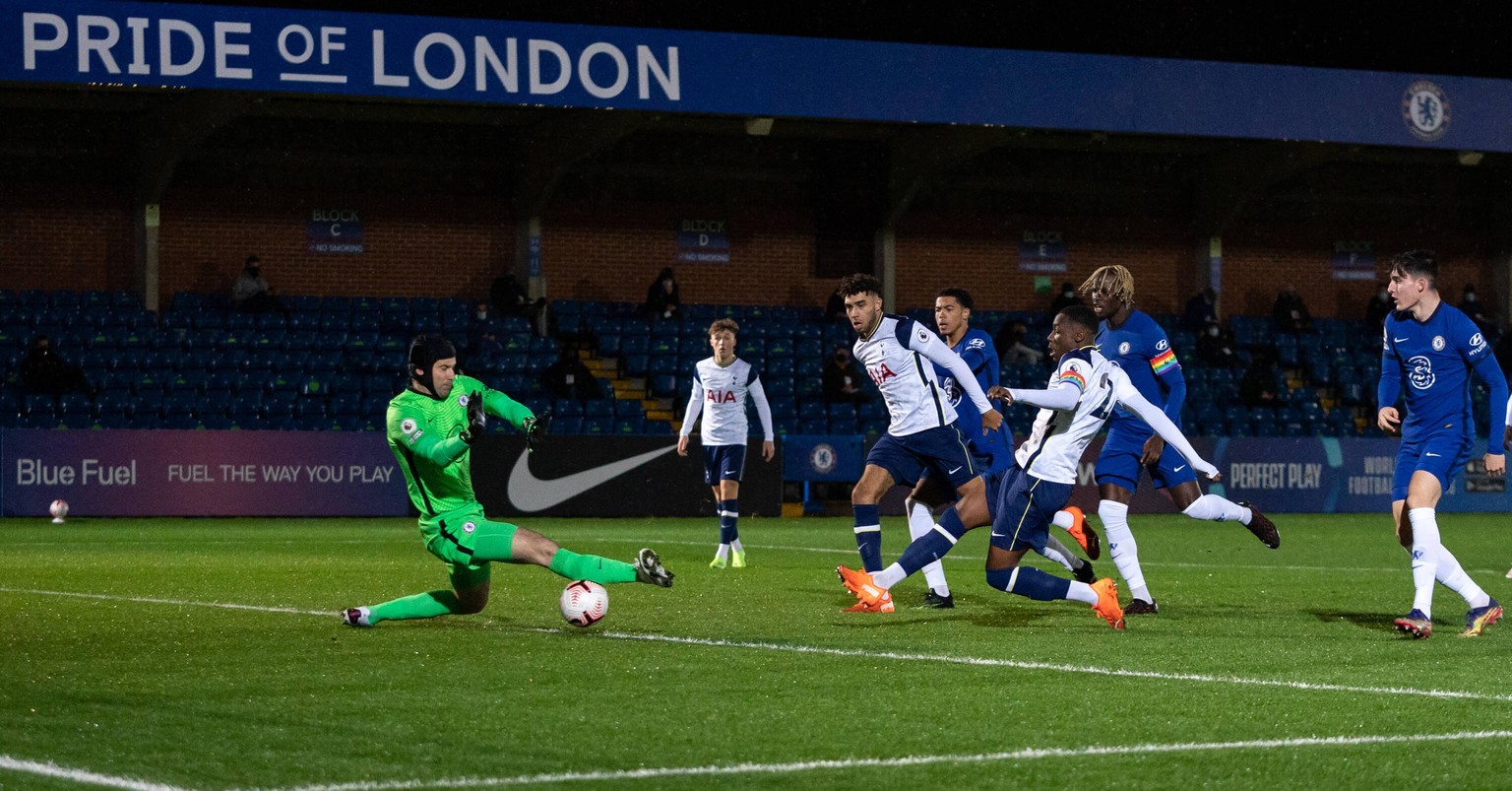 JUBRILL OKEDINA of Spurs scores the first goal past Goalkeeper Petr Cech of Chelsea U23 during the Premier League 2 match between Chelsea U23 and Tottenham Hotspur U23 at the Kingsmeadow Stadium, King ...