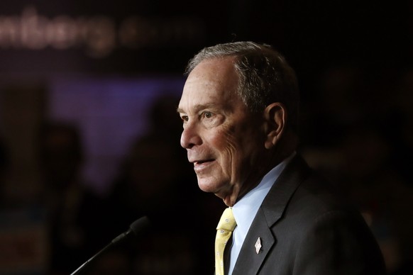 Democratic presidential candidate and former New York City Mayor Michael Bloomberg talks to supporters Tuesday, Feb. 4, 2020 in Detroit. (AP Photo/Carlos Osorio)
Michael Bloomberg