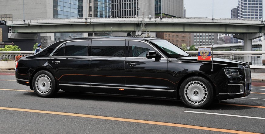 Russian President Vladimir Putin s new limousine, Aurus Senat Kortezh is seen pass towards the G20 leaders summit venue in Osaka, Japan on June 29, 2019. PUBLICATIONxINxGERxSUIxAUTxHUNxONLY (107207327 ...