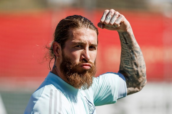 epa09091761 A handout photo made available by Spanish Soccer Federation (RFEF) shows Spanish soccer national squad captain Sergio Ramos attending the team&#039;s training session at Las Rozas Soccer C ...