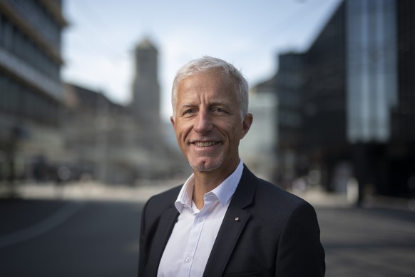 Mathias Gabathuler (FDP), Kandidat fuer das Stadtpraesidium, aufgenommen am Bahnhofplatz, am Donnerstag, 10. September 2020, in St. Gallen. In der Stadt wird am 27. September gewaehlt. (KEYSTONE/Gian  ...