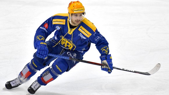 Der Davoser PostFinance TopScorer Inti Pestoni zieht seine Kreise, beim Eishockey Meisterschaftsspiel in der Qualifikation der National League zwischen dem HC Davos und dem HC Lugano, am Mittwoch, 2.  ...