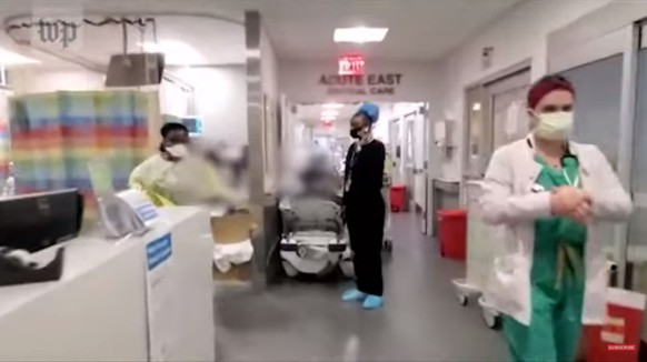 Schutzanzüge, Patienten im Gang, Ärzte unter Druck: So sieht der Spital-Alltag in New York aus.