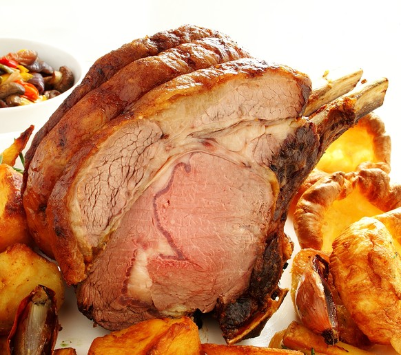 sunday roast beef rib england grossbritannien rinds braten