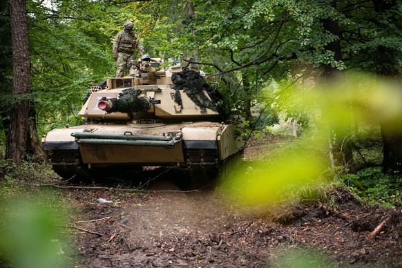 epa08697430 US soldiers in a battle tank participate in the military exercise ?Combined Resolve XIV?at the US Army?s Joint Multinational Readiness Center in Hohenfels, Germany, 25 September 2020. In t ...