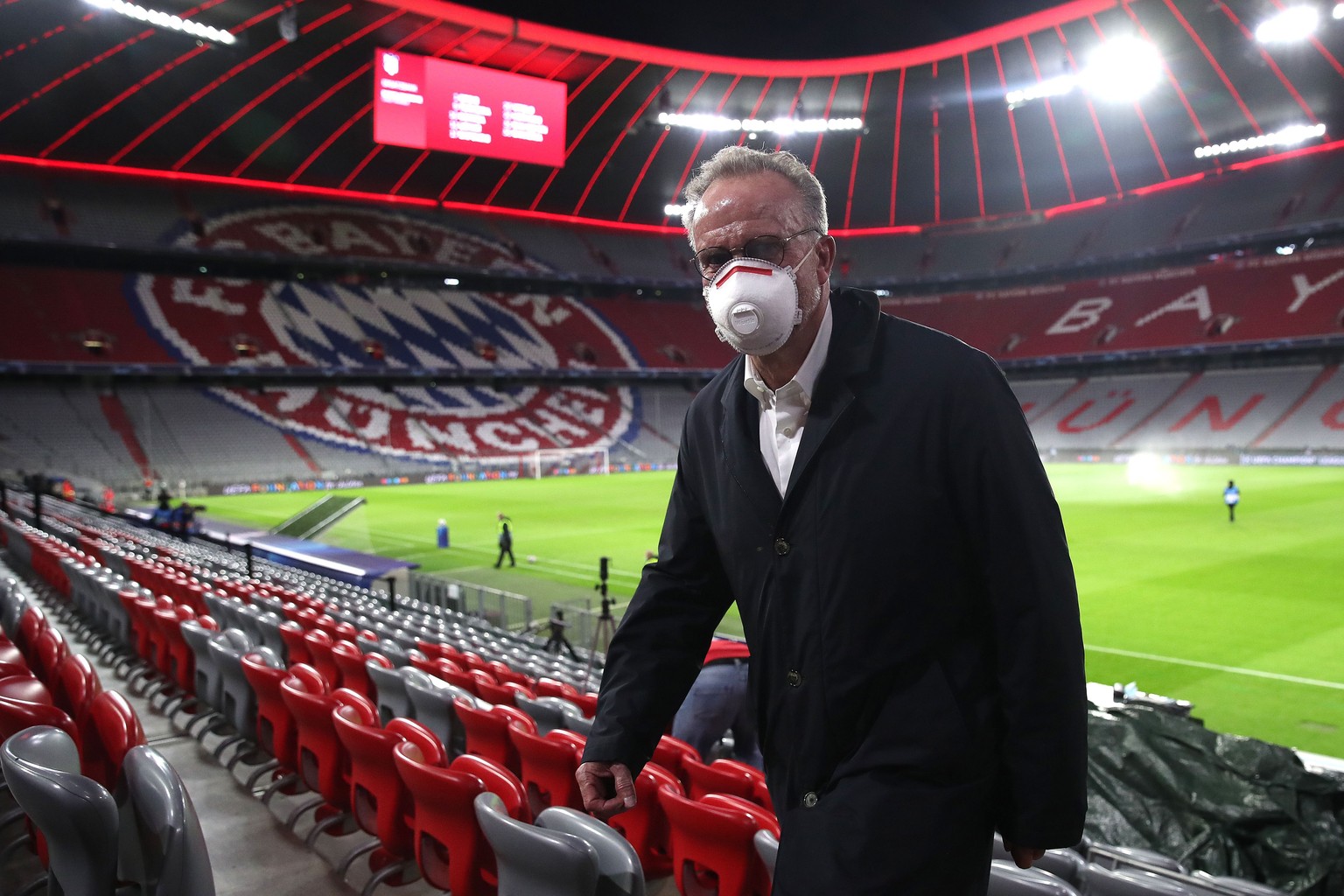 epa08763572 Karl-Heinz Rummenigge, CEO of FC Bayern Munich, looks on prior to the UEFA Champions League Group A stage match between FC Bayern and Atletico Madrid at Allianz Arena in Munich, Germany, 2 ...