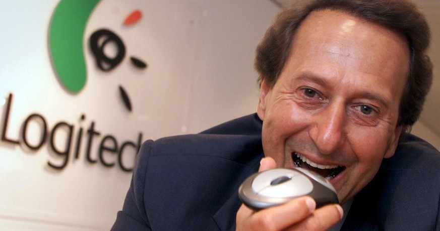 [EDITOR&#039;S NOTE: LOGO VERALTET / OUTDATED] - Daniel Borel, Chairman of the Switzerland-based computer device maker, Logitech International SA, pose with one of the last product of the enterprise,  ...