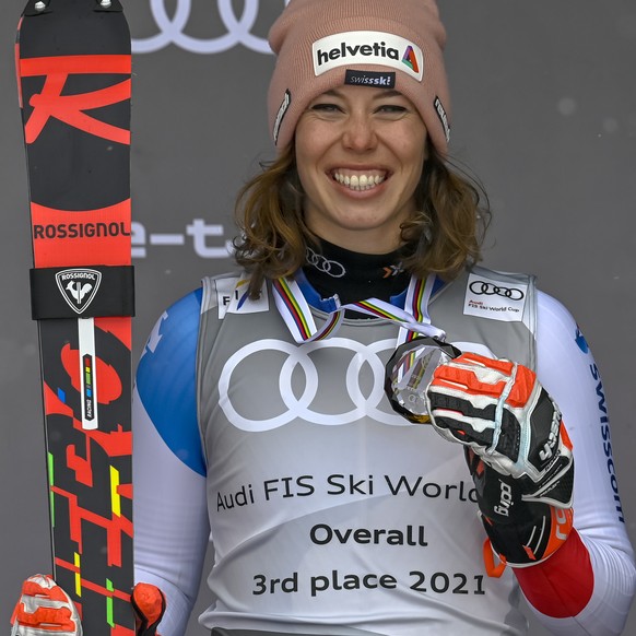 epa09087906 Switzerland&#039;s third placed Michelle Gisin poses during the award ceremony of the women&#039;s overall world cup competition at the FIS Alpine Skiing World Cup finals in Lenzerheide, S ...