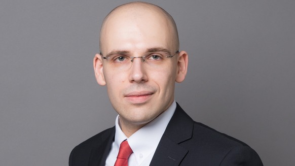 Prof. Dr. Fabian Schär hält die Credit Suisse Asset Management (Schweiz) Professur für «Distributed Ledger Technology (Blockchain) / FinTech» und ist Geschäftsleiter des Center for Innovative Finance  ...